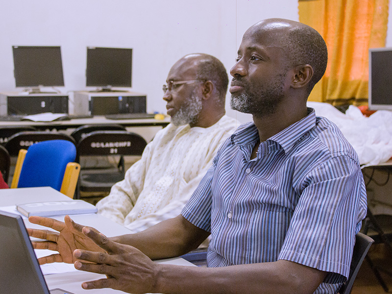 some description of the image